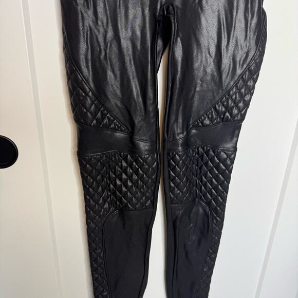 Spanx Faux Leather Moto Quilted High Rise Black Ankle Leggings Size Medium - Picture 3 of 5
